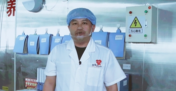 全國五一勞動(dòng)獎?wù)芦@得者、陜西榆林四海食品配送有限責任公司生產(chǎn)班組組長(cháng) 趙志新 李凡攝_副本.jpg